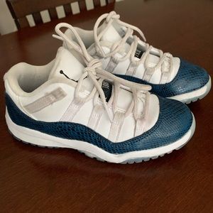 Nike Air Jordan 11 Retro Low 'Navy Snakeskin'